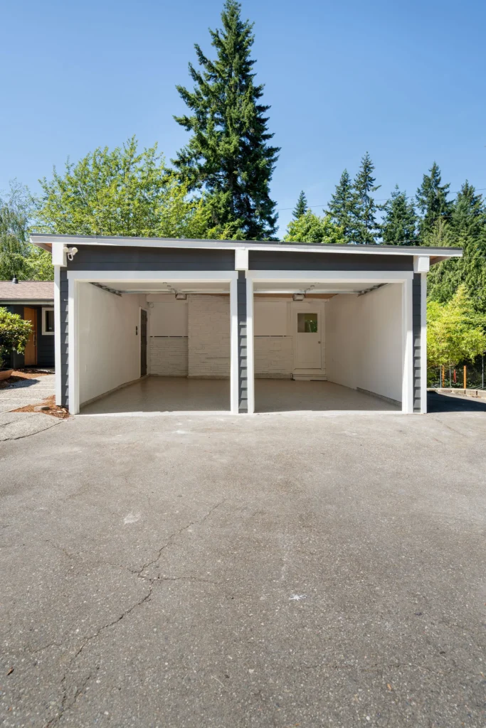 The Storm Recovery Garage in Bellevue, WA, photo 2