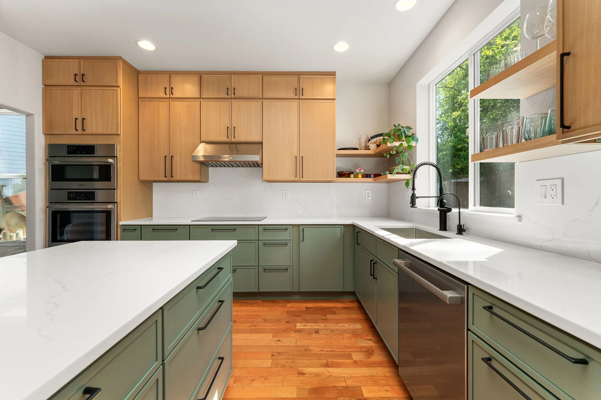 The Two-Tone Kitchen in Lynnwood, WA, photo 9