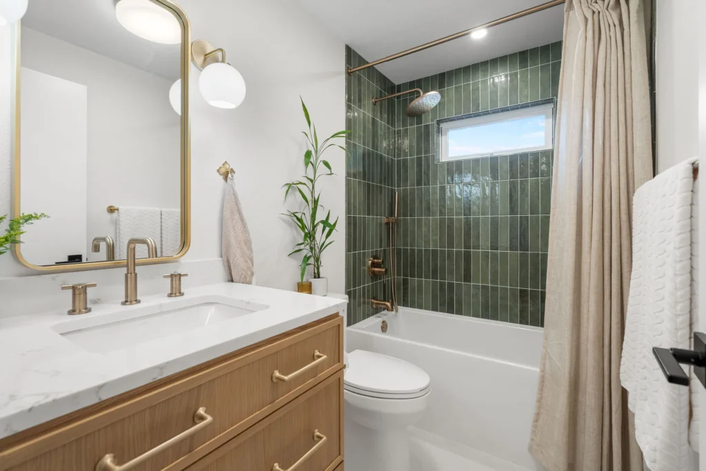The Warm Modern Refresh in Kent, WA, photo 2